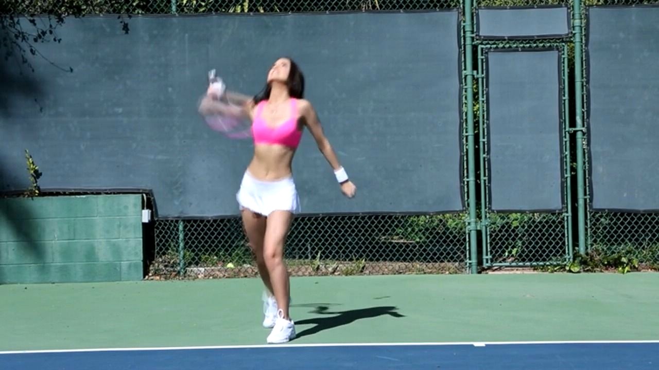 Tennis wife cum remote