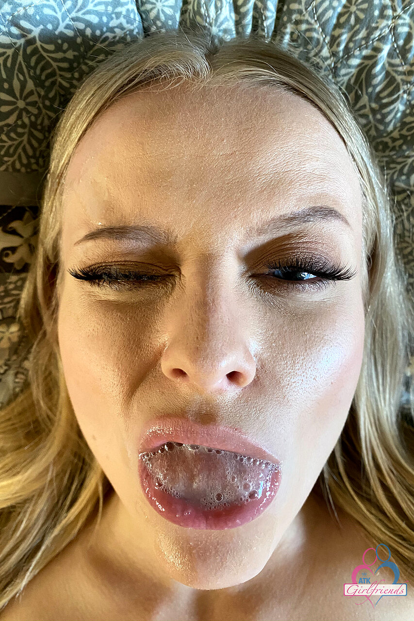 Paris White Free Blonde Yunfile Famous Whore Big Cock picture picture